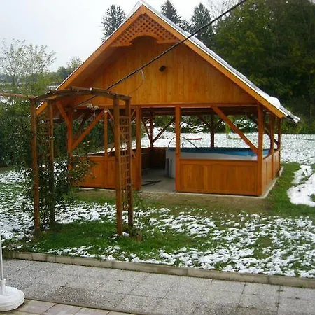 Kustánygyöngye Appartement